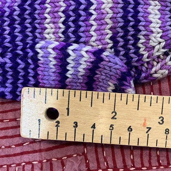 Purple and White handKnit wool Mittens - Picture 8 of 9